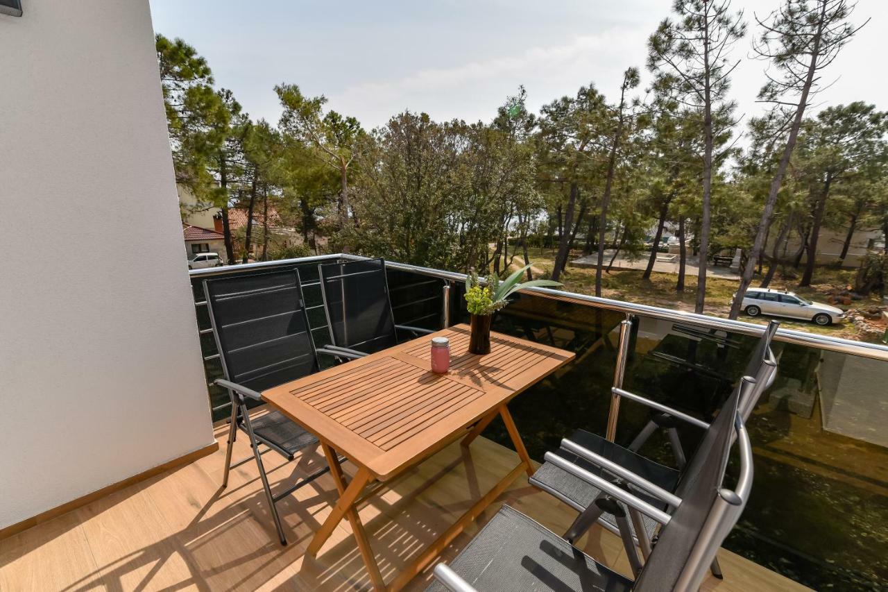 Denis Apartment Вир Экстерьер фото